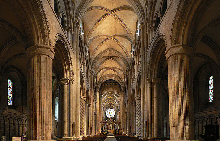 Inghilterra, grandi cattedrali a rischio chiusura