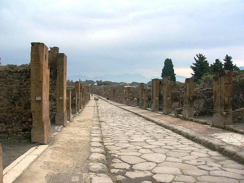 Furto a Pompei: rubata una borchia del VI secolo a.C.