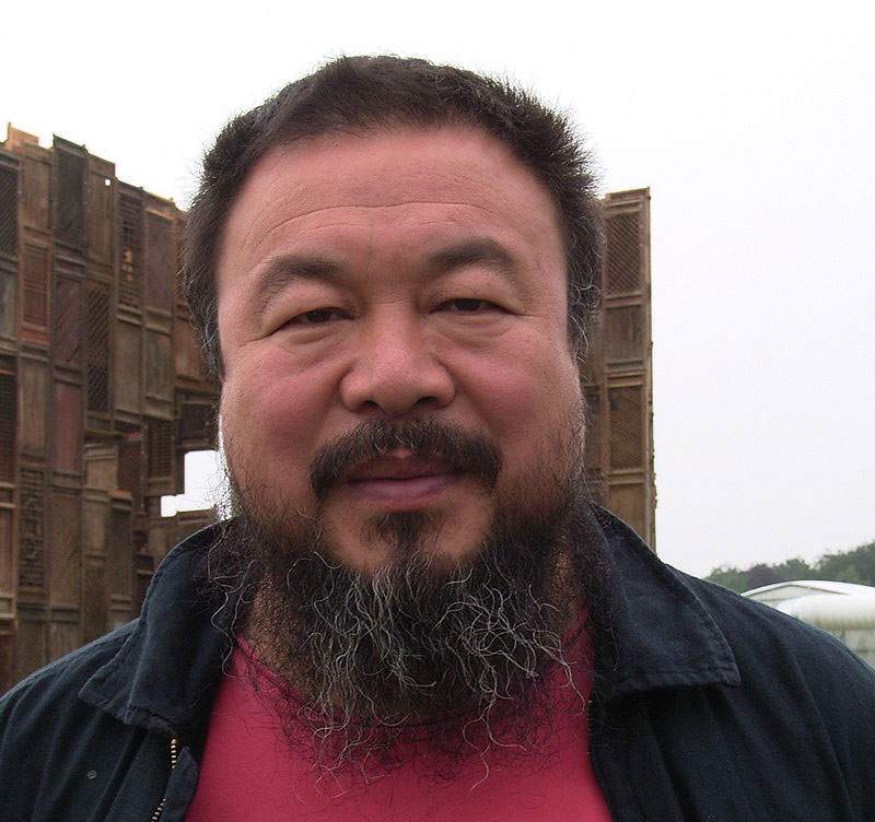 Ai Weiwei posta video su Instagram della demolizione del suo studio di Pechino: lo hanno fatto senza alcun preavviso