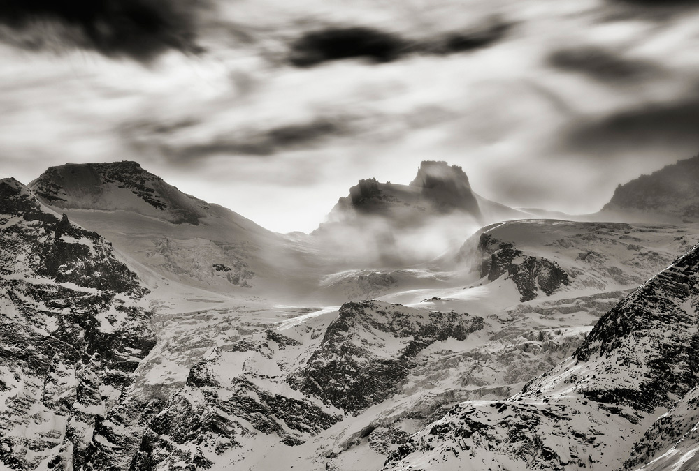 La Val d'Aosta scolpita e fotografata. Le opere di Stefano Venturini e Ladislao Mastella in mostra
