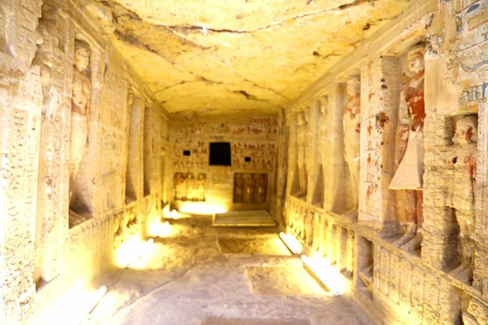 Egitto, straordinaria scoperta a Saqqara: riemerge una tomba intatta di 4.400 anni fa