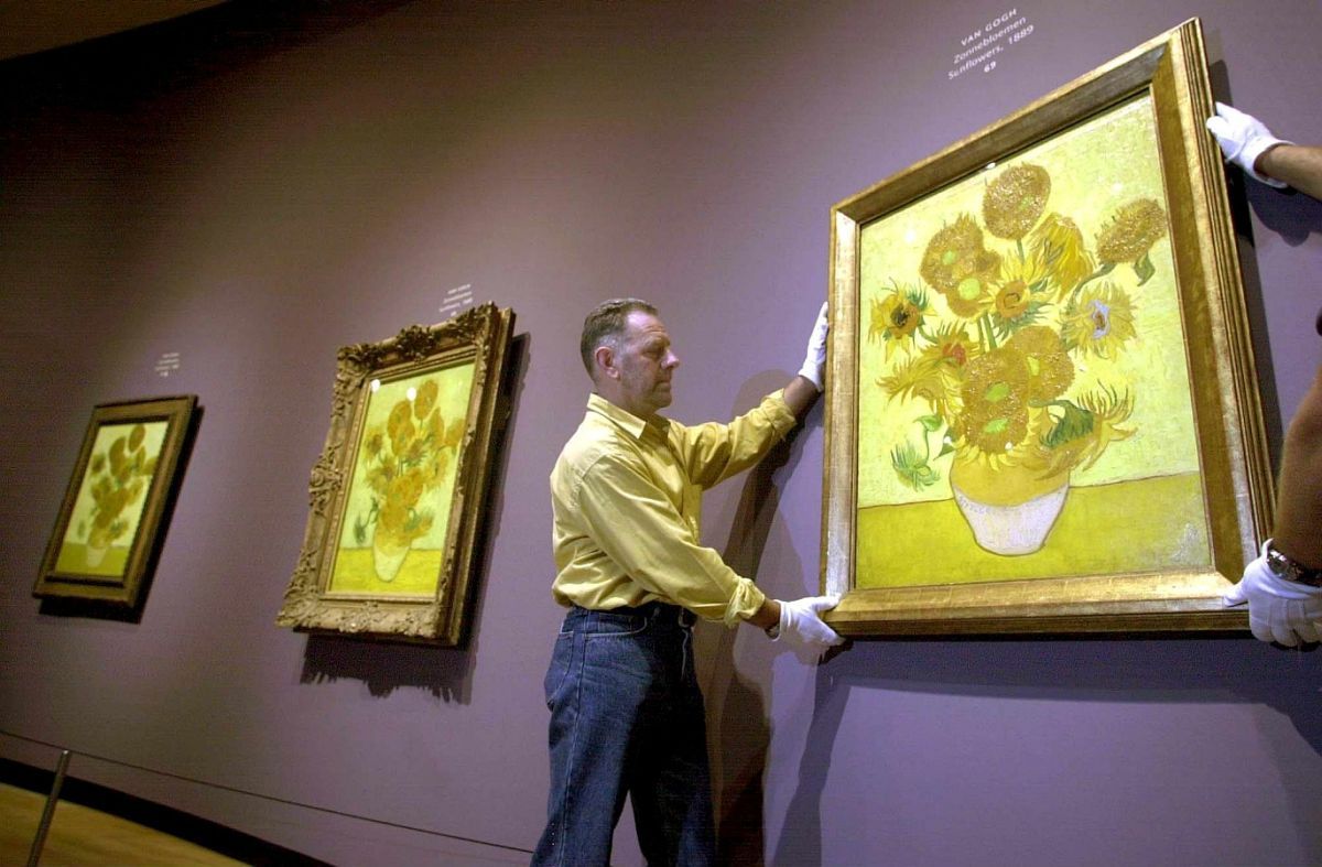 I Girasoli di van Gogh si stanno scolorendo. A rischio il grande capolavoro