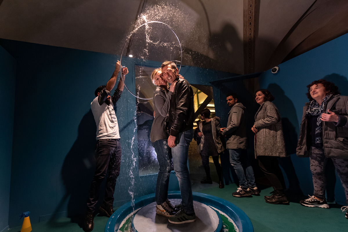 Le bolle di sapone arrivano alla Galleria Nazionale dell'Umbria. Fisicamente. Per la mostra sulle Bolle nell'arte
