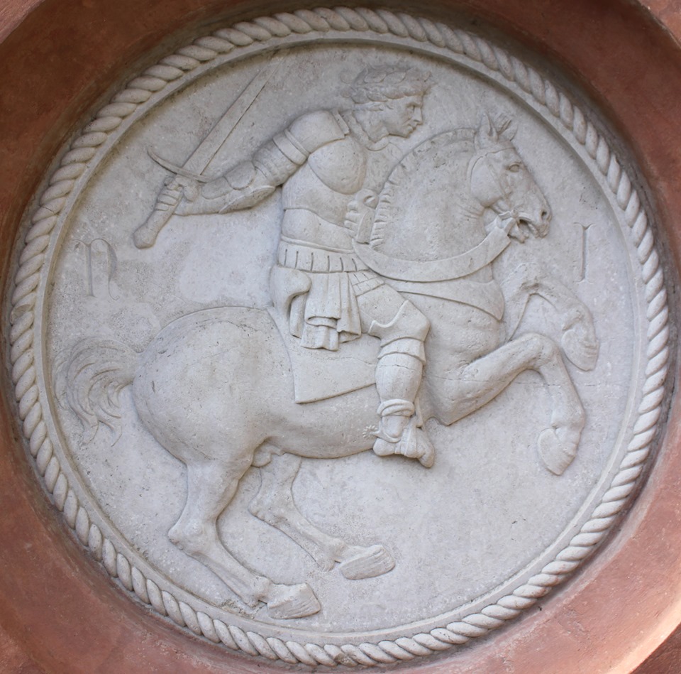 Bologna, un tondo con ritratto equestre attribuito a Jacopo della Quercia