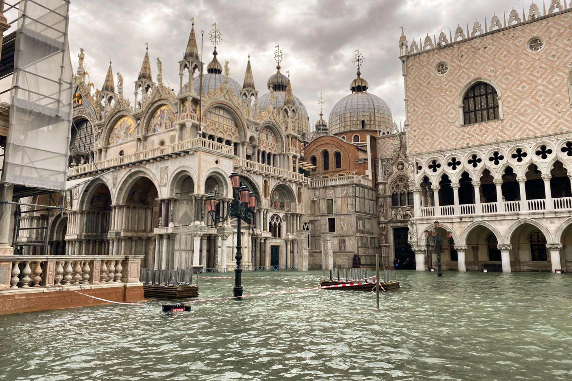 Venice, ?1 billion in damage. Franceschini urges people to donate with sms for the city at 45500
