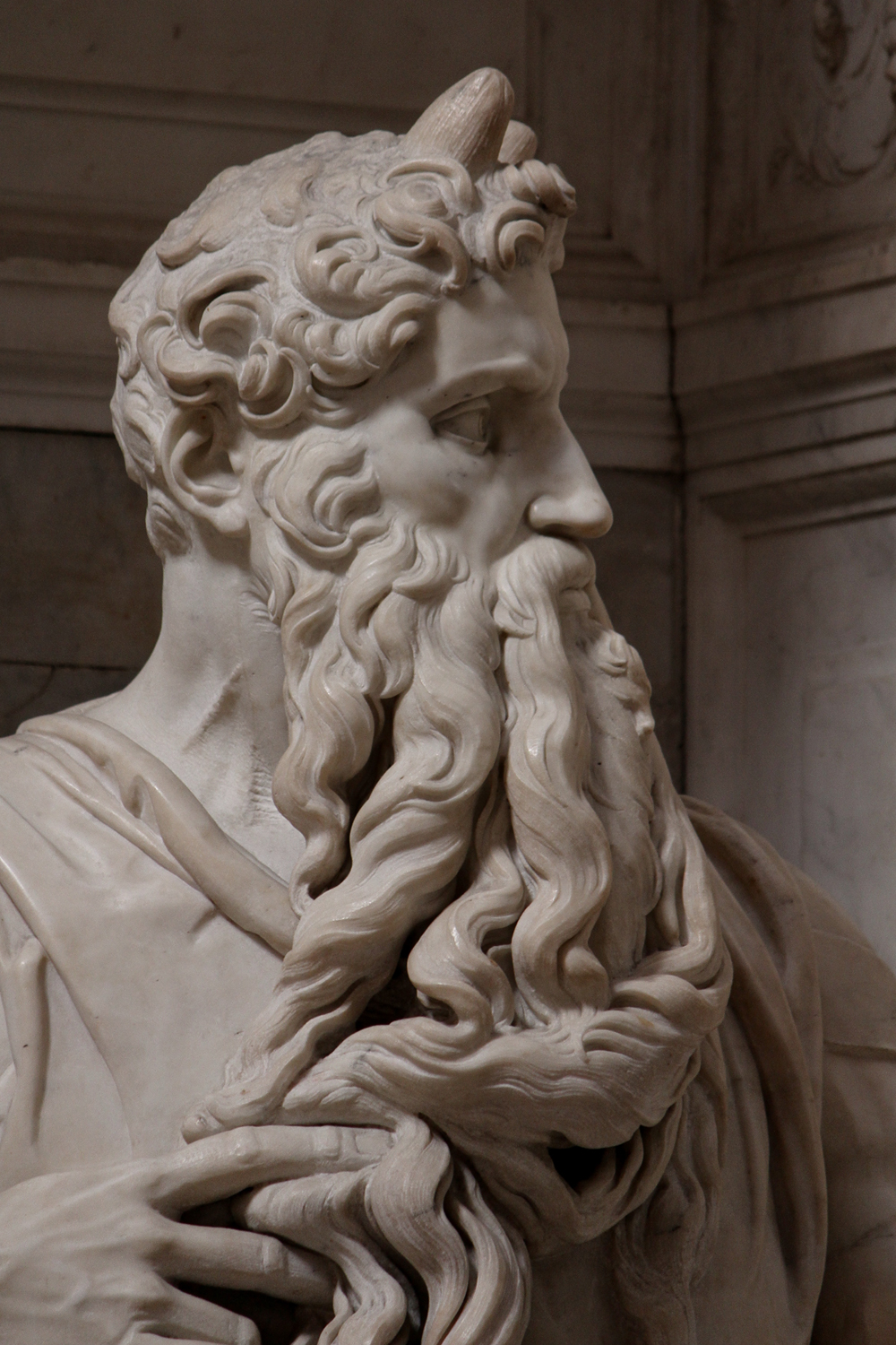 Michelangelo Buonarroti, Mosè, dettaglio del collo. Ph. Credit Jörg Bittner Unna