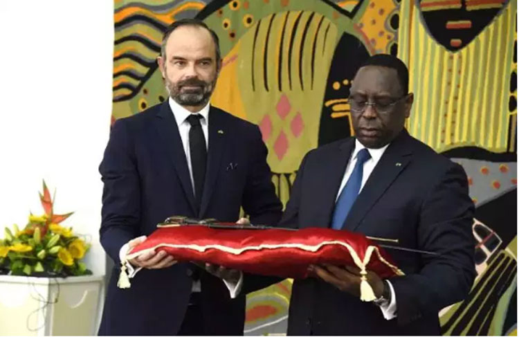 La Francia restituirà all'Africa oggetti d'arte saccheggiati durante la colonizzazione