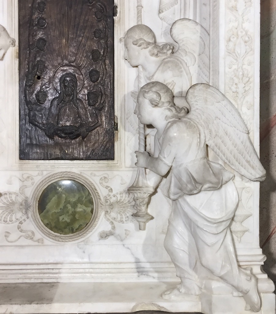 Firenze, restaurato il tabernacolo di Mino da Fiesole nella basilica di Santa Croce