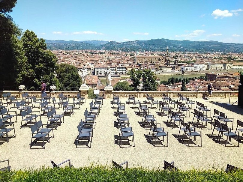Uno dei giardini più belli di Firenze si trasforma in cinema all'aperto con vista