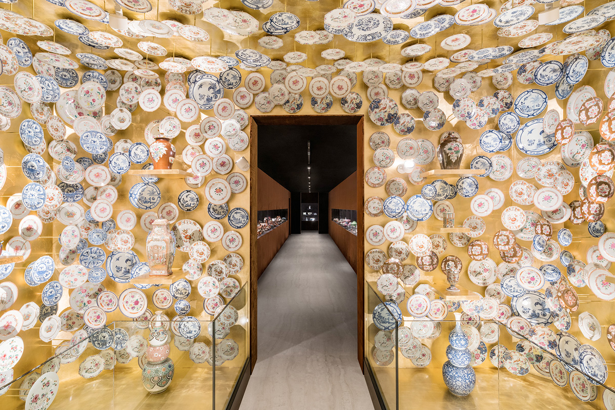 Milano, le porcellane cinesi da esposizione alla Fondazione Prada