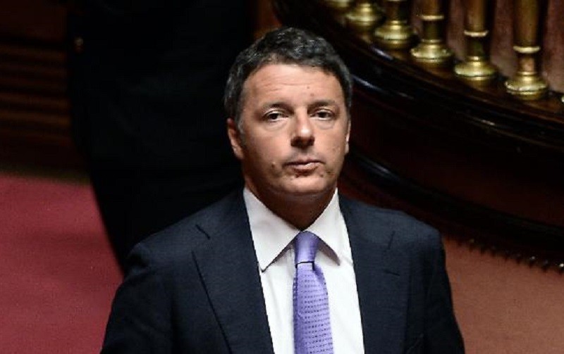 Renzi propone di riaprire le librerie: “bisogna nutrire anche l'anima”
