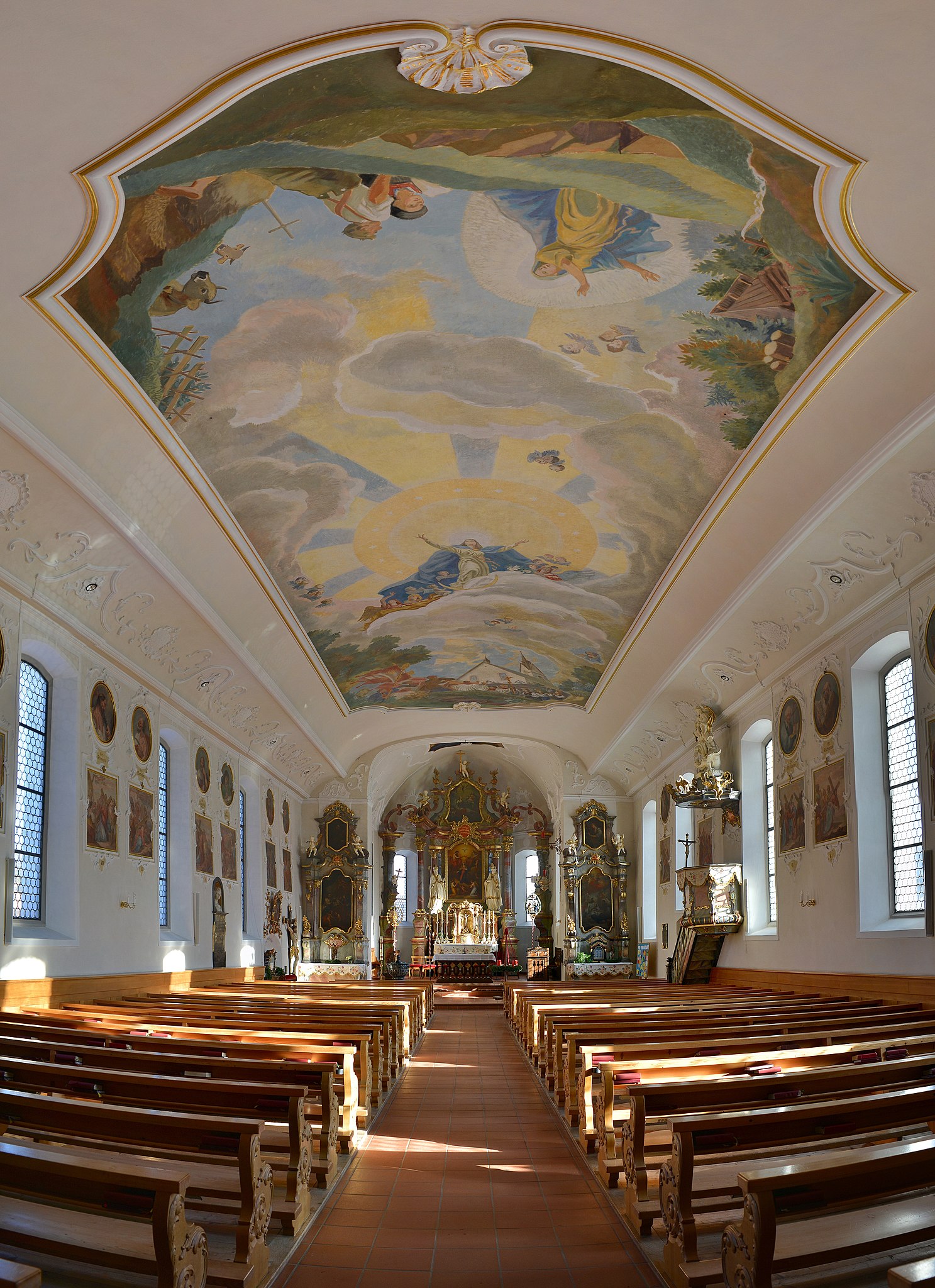 Interno della chiesa di Schwarzenberg. Foto di Friedrich Böhringer 