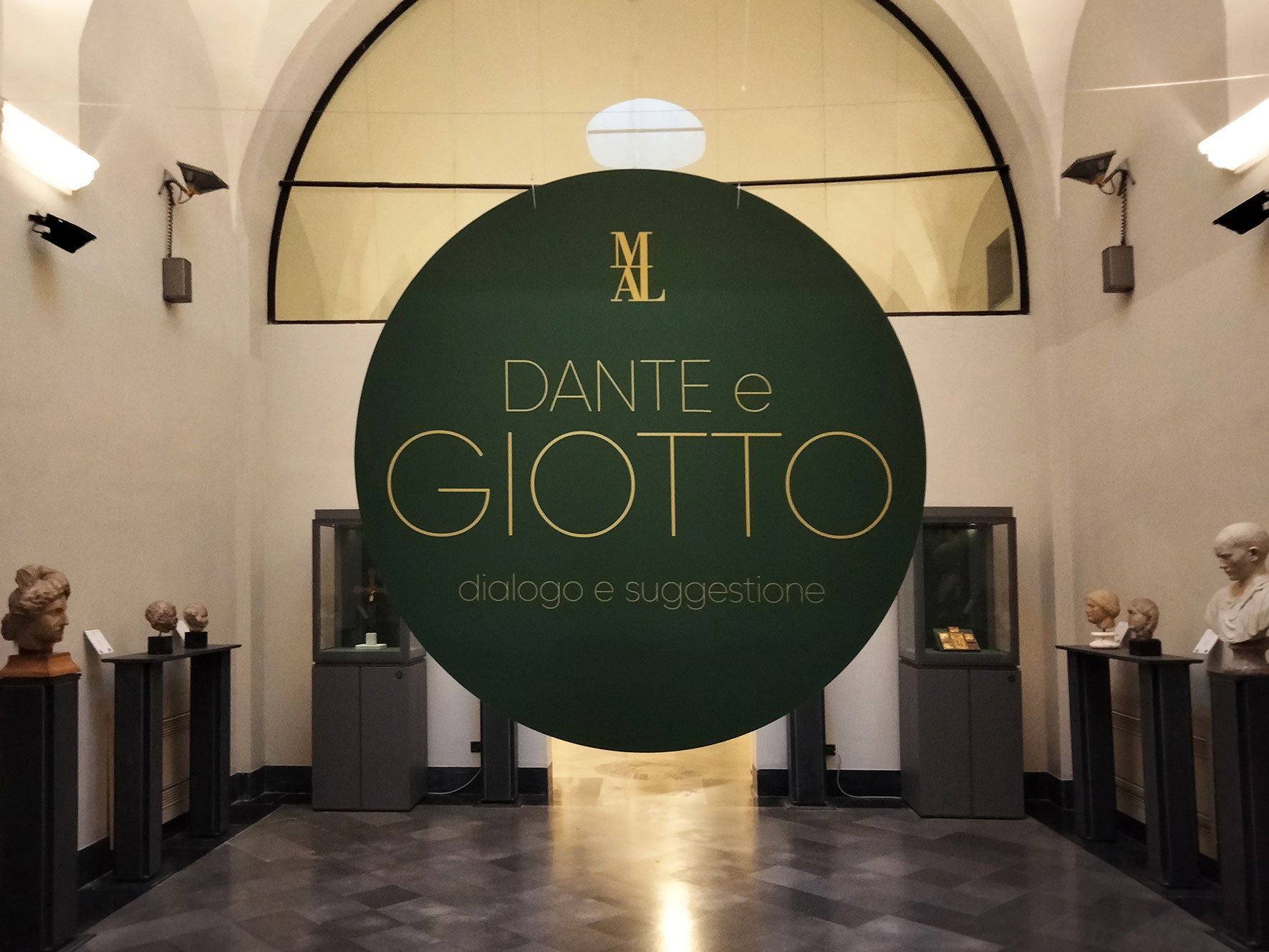 Sala della mostra Dante e Giotto. Dialogo e suggestione
