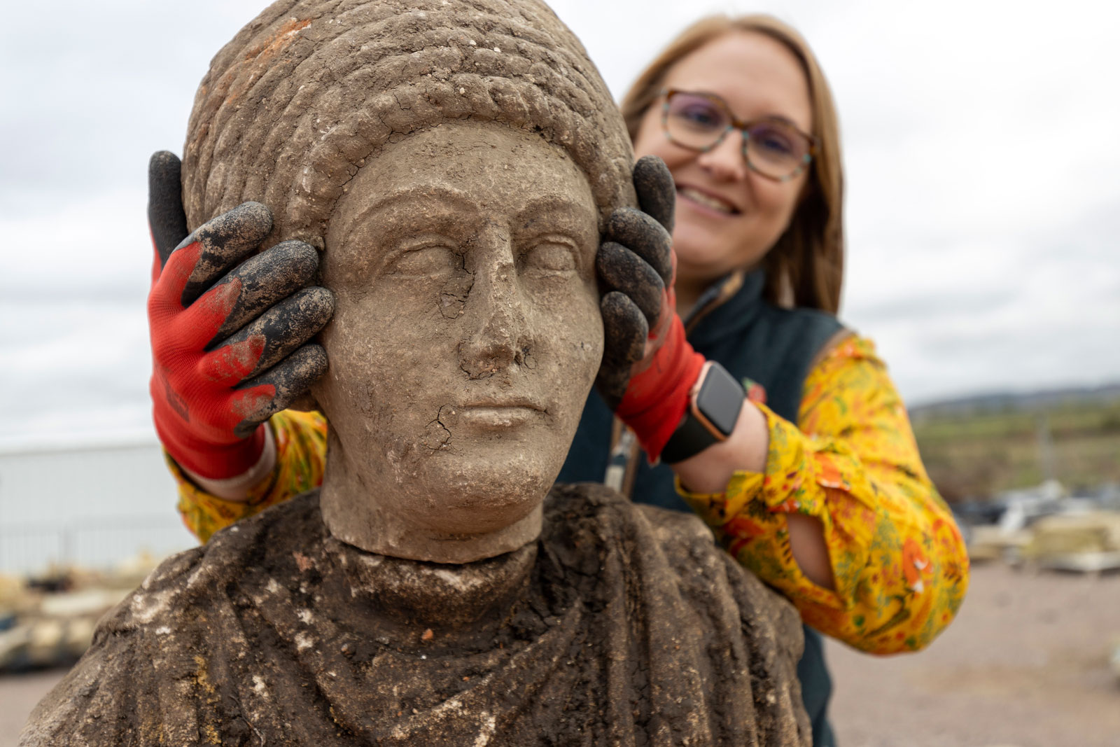 Inghilterra, trovate statue romane nello scavo dell'Alta Velocità: ‘scoperta straordinaria’