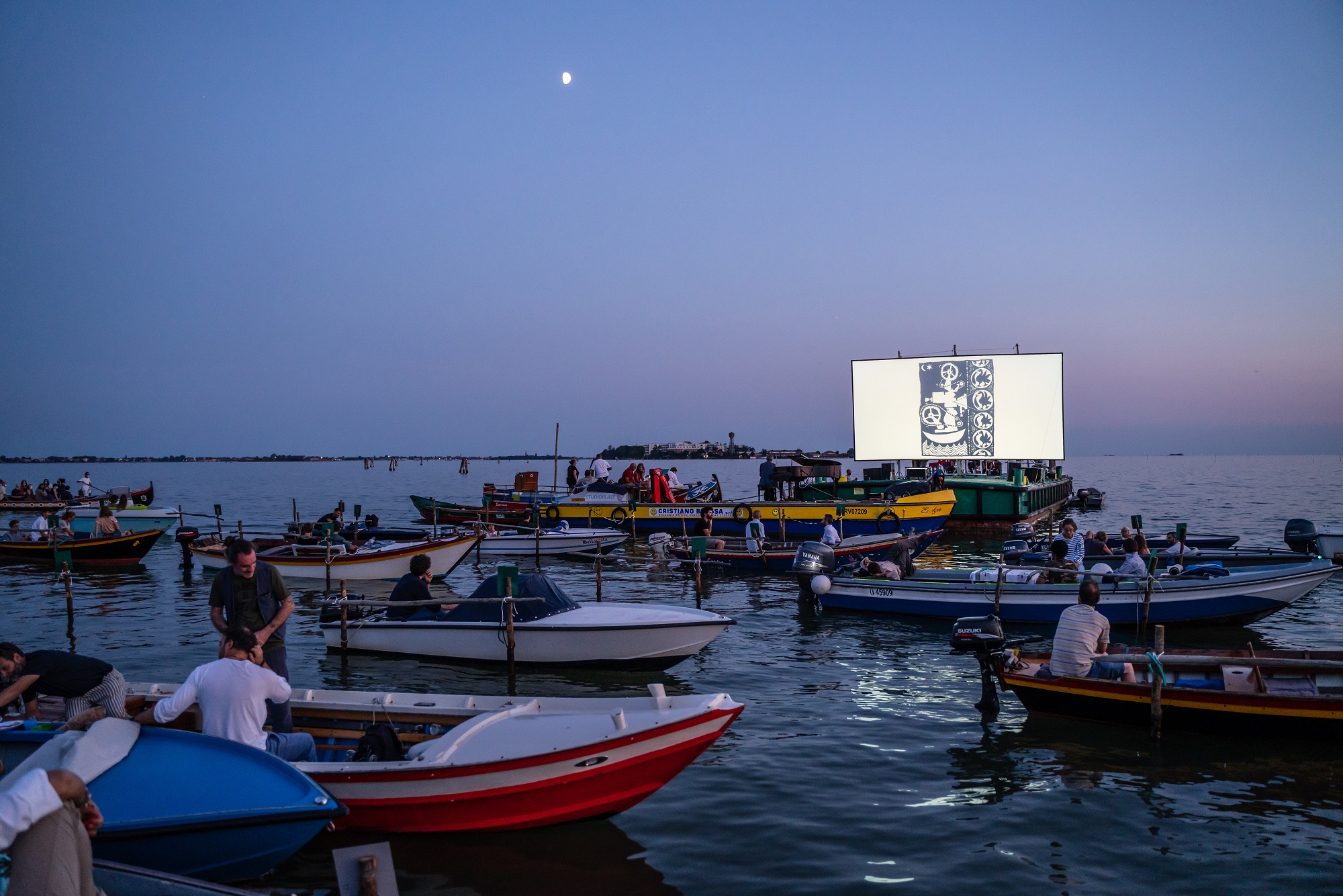Venezia, le acque della laguna diventano un... cinema galleggiante, per il secondo anno