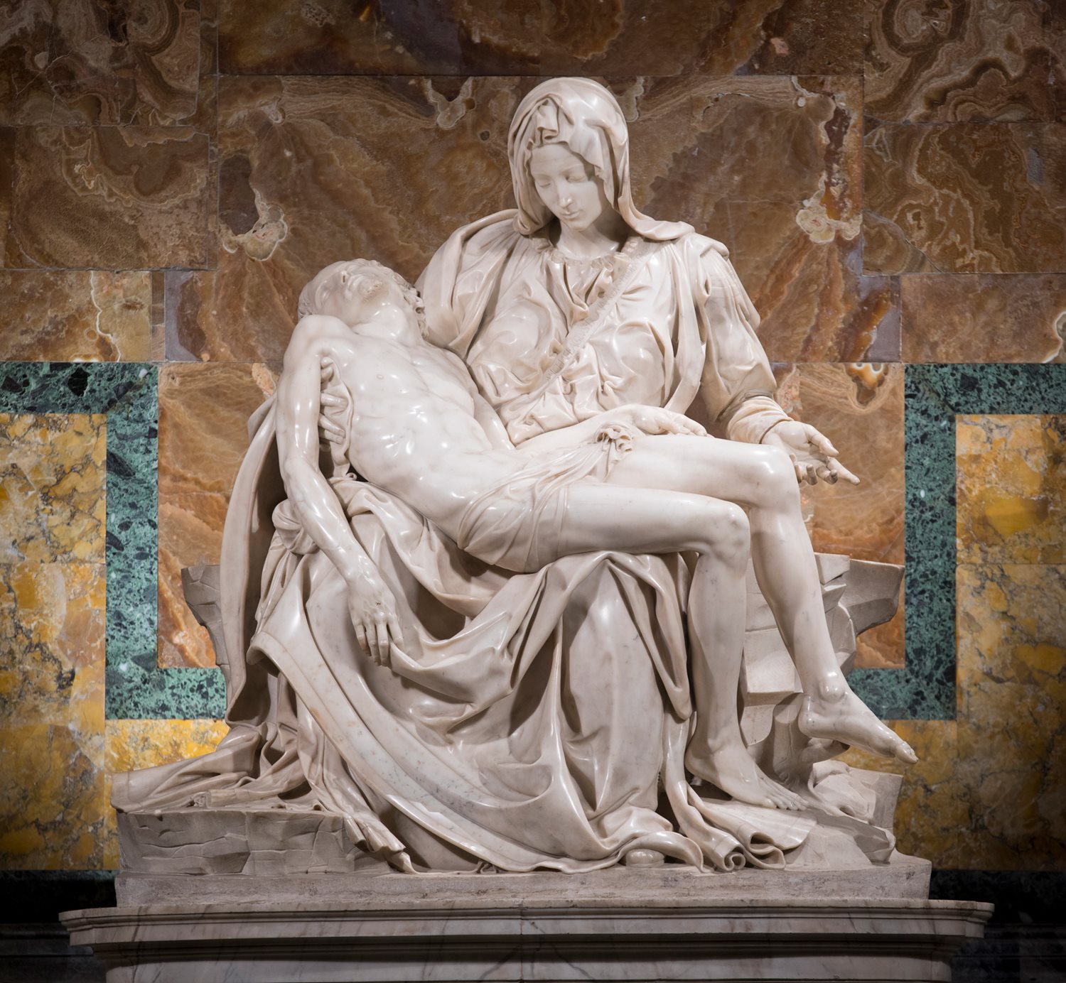 Michelangelo, Pietà Vaticana (1497-1499; marmo di Carrara, 174 x 195 x 69 cm; Città del Vaticano, San Pietro)
