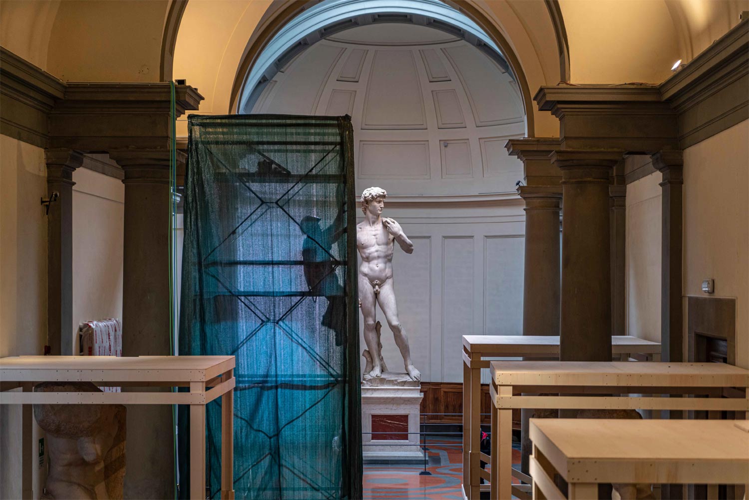 Firenze, per il David di Michelangelo nuovo impianto di luci per valorizzare l'opera e risparmiare
