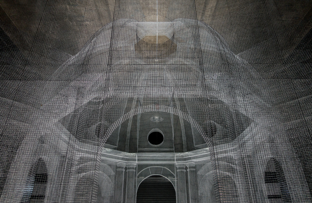 Il MAR di Ravenna ha acquisito Sacral, il grande tempio di rete metallica di Edoardo Tresoldi