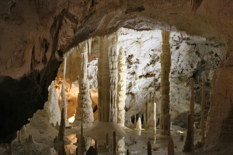 Un corto ispirato all'Ultima Cena di Leonardo viene proiettato nelle Grotte di Frasassi 