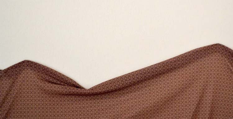 Gli orizzonti tessili di Isobel Blank in mostra a Milano da Gilda Contemporary Art
