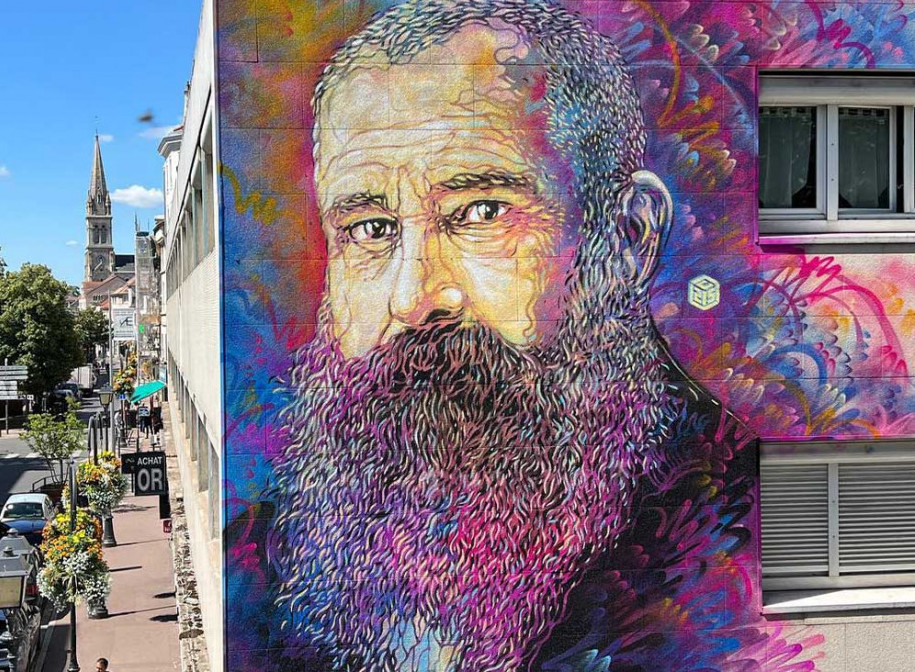 A mural dedicated to Monet pops up in Argenteuil: it is the work of C215 