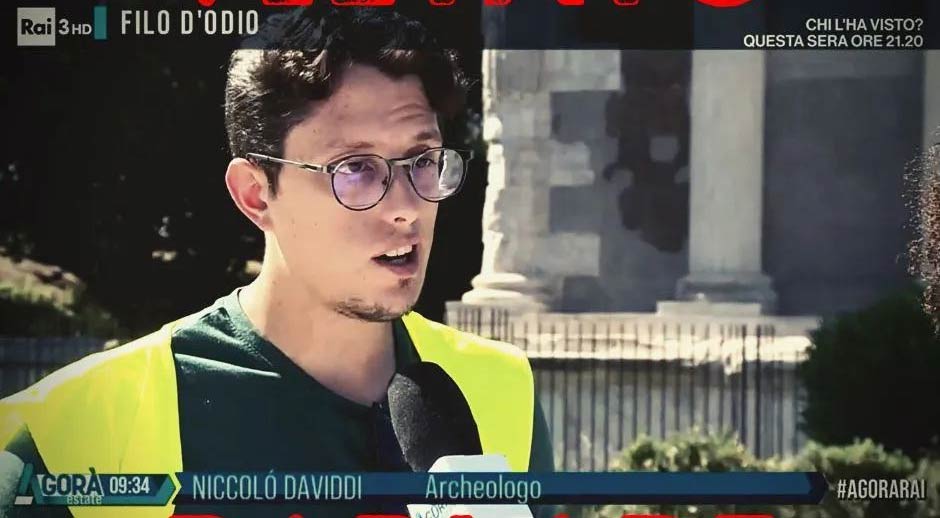 A Roma una manifestazione per sostenere l'archeologo che ha perso il lavoro dopo servizio su Rai3 